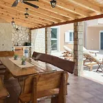 Villa Maria With Outdoor Pool *