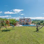 Maria With Outdoor Pool * Drniš