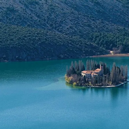 Villa Maria With Outdoor Pool Drniš