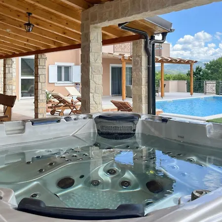 Вилла Maria With Outdoor Pool
