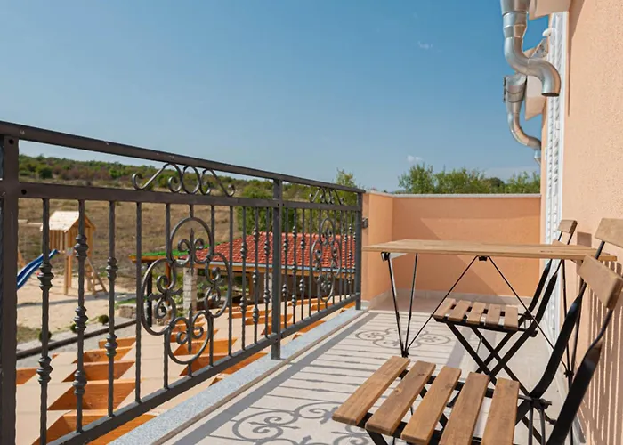 Maria With Outdoor Pool Villa