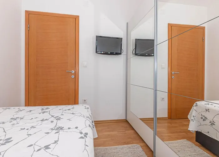 Maria With Outdoor Pool Villa