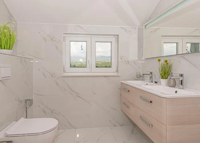 Maria With Outdoor Pool Villa