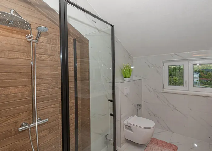 Villa Maria With Outdoor Pool Drniš